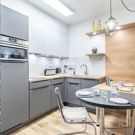 Daire New Modern Flat With Balcony Budapeşte