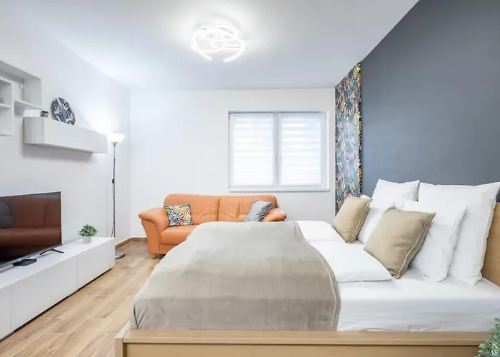 New Modern Flat With Balcony Budapeşte