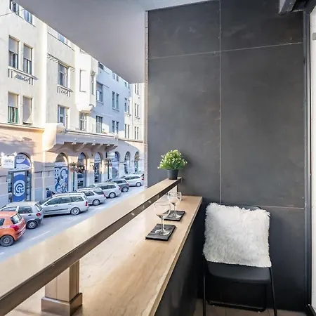 New Modern Flat With Balcony Apartmán *