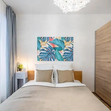 New Modern Flat With Balcony Apartman *