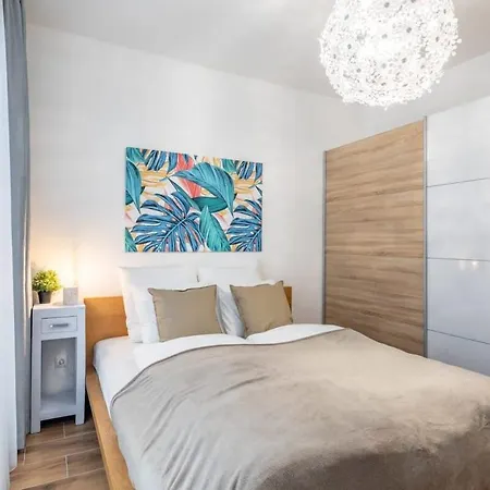 Apartman New Modern Flat With Balcony