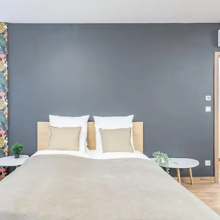 Apartament New Modern Flat With Balcony *