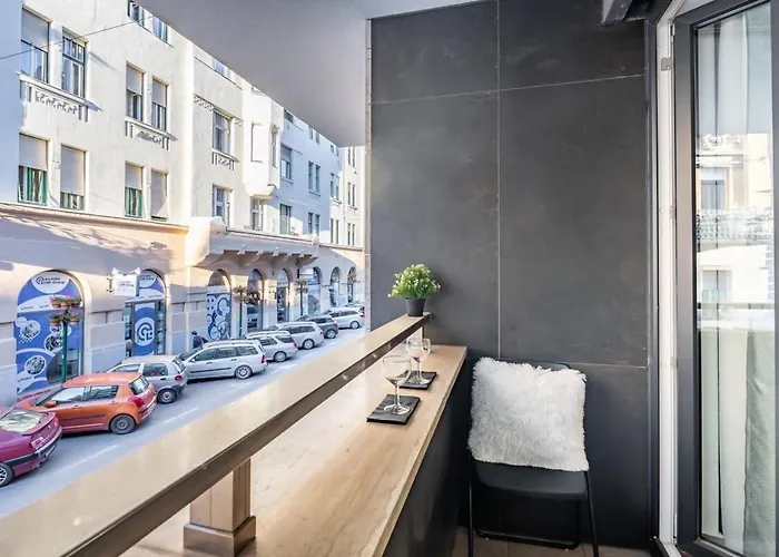 New Modern Flat With Balcony Apartament *