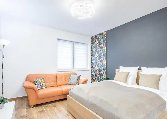 New Modern Flat With Balcony *